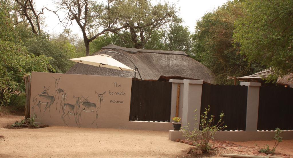 Off Beat Safaris Bush Lodge フッドスプルイト エクステリア 写真