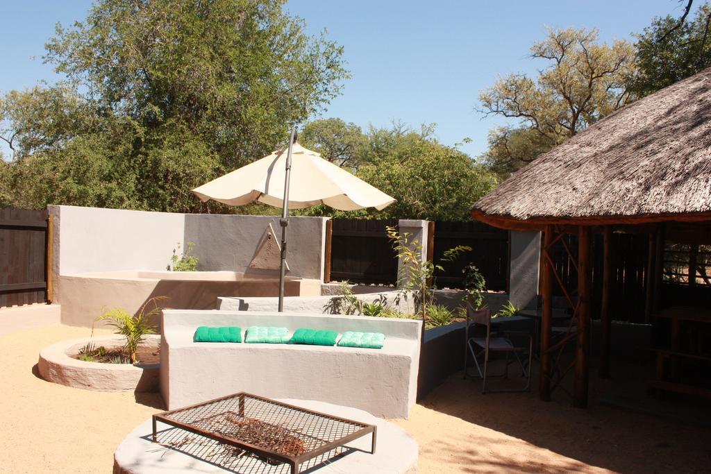 Off Beat Safaris Bush Lodge フッドスプルイト エクステリア 写真