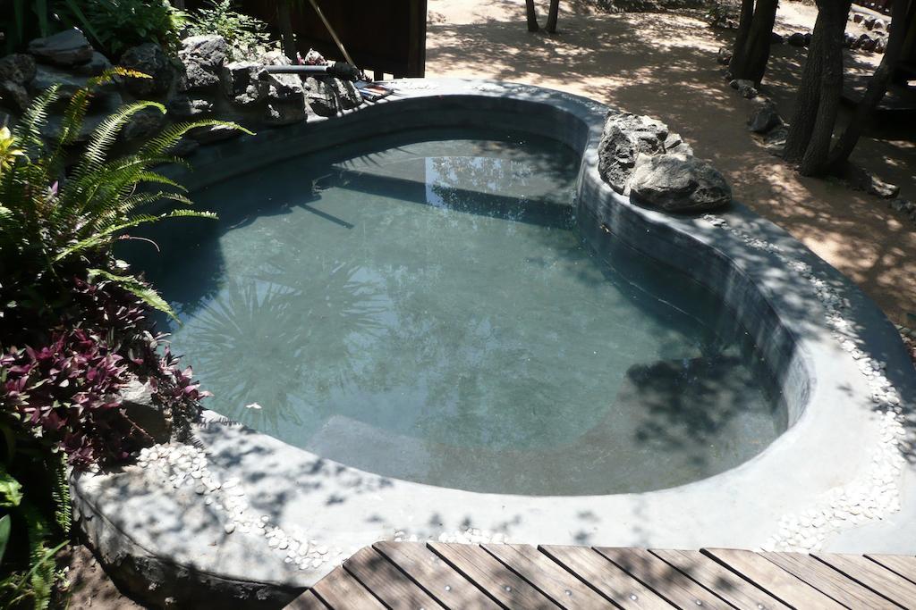 Off Beat Safaris Bush Lodge フッドスプルイト エクステリア 写真
