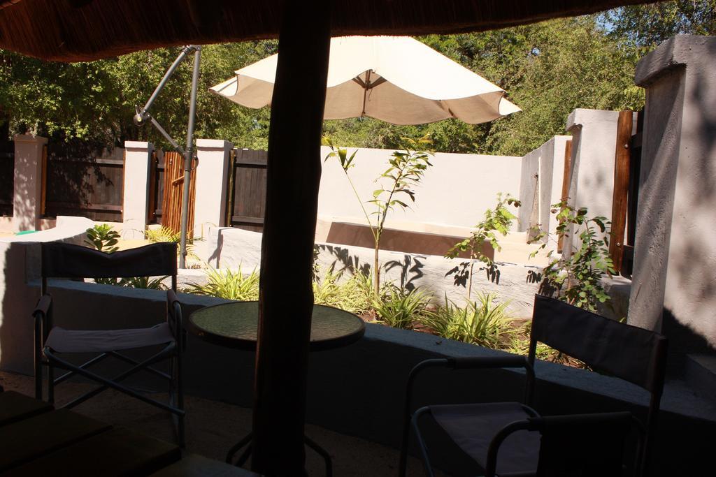 Off Beat Safaris Bush Lodge フッドスプルイト エクステリア 写真